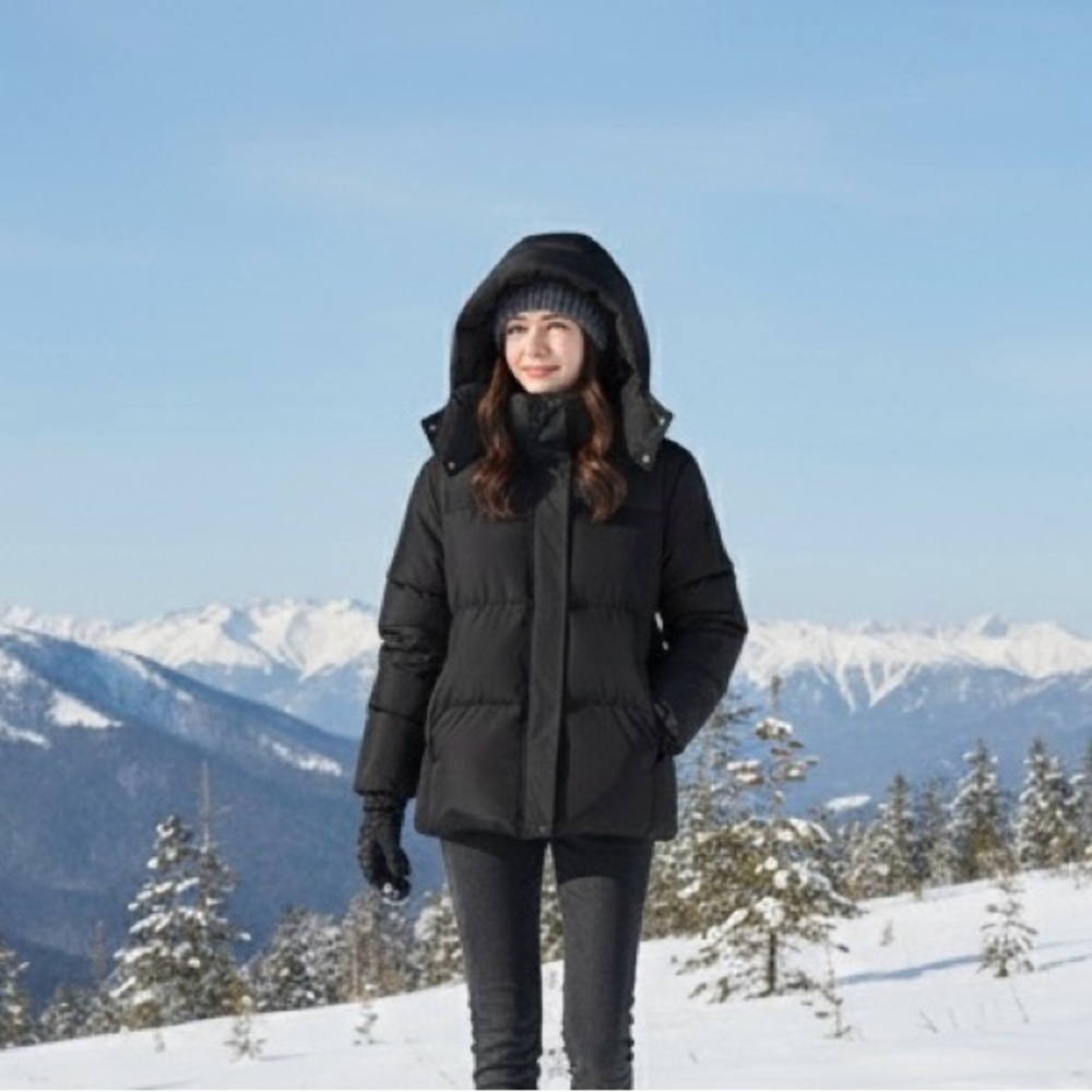 Zara Women's Classic Black Puffer Coat